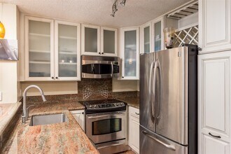 1885 Diamond St in San Diego, CA - Building Photo - Building Photo