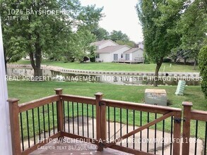 1024 Bayshore Dr in Schaumburg, IL - Building Photo - Building Photo