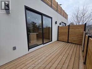 592 Danforth Rd in Toronto, ON - Building Photo - Building Photo