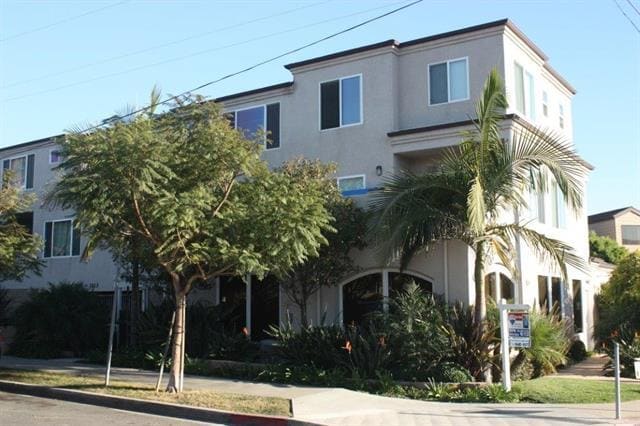 1607 Emerald St in San Diego, CA - Foto de edificio - Building Photo