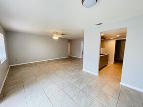 11014 Knollview Way in Orlando, FL - Building Photo - Building Photo