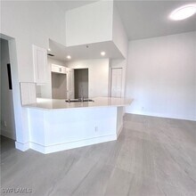 8275 Ibis Club Dr in Naples, FL - Building Photo - Building Photo