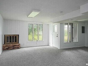 3060 Parkwild Dr in Bettendorf, IA - Building Photo - Building Photo