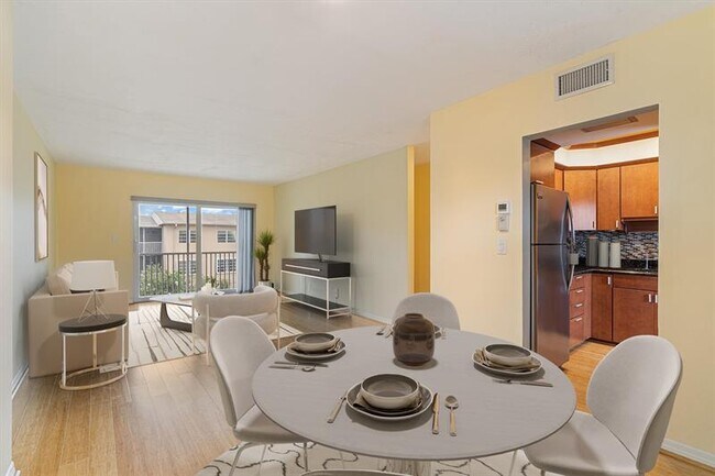 1510 SE 15th St in Fort Lauderdale, FL - Foto de edificio - Building Photo