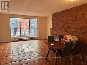 32 Irwin Ave in Toronto, ON - Building Photo - Building Photo