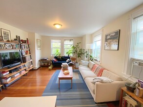 34 Chatham St, Unit 4 in Cambridge, MA - Foto de edificio - Building Photo