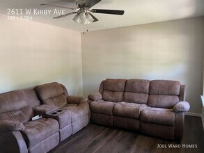 2611 W Kirby Ave in Champaign, IL - Building Photo - Building Photo