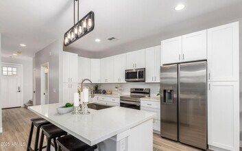 2604 N 27th St in Phoenix, AZ - Building Photo - Building Photo