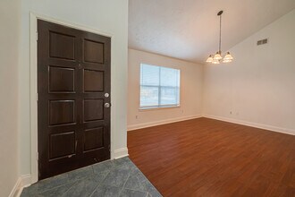 3906 Quiet Pl Dr in Houston, TX - Building Photo - Building Photo