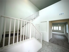 9961 Locking Biner Ave in Las Vegas, NV - Building Photo - Building Photo