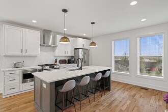 2006 Manchester Ave in Nashville, TN - Building Photo - Building Photo