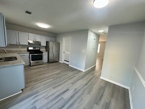 1749 Hunting Creek Dr SE in Conyers, GA - Building Photo - Building Photo