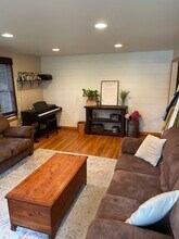 14 Jo Ellen Dr, Unit Upstairs in Merrimack, NH - Foto de edificio - Building Photo