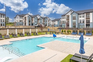 Evolve at Deep River in High Point, NC - Building Photo