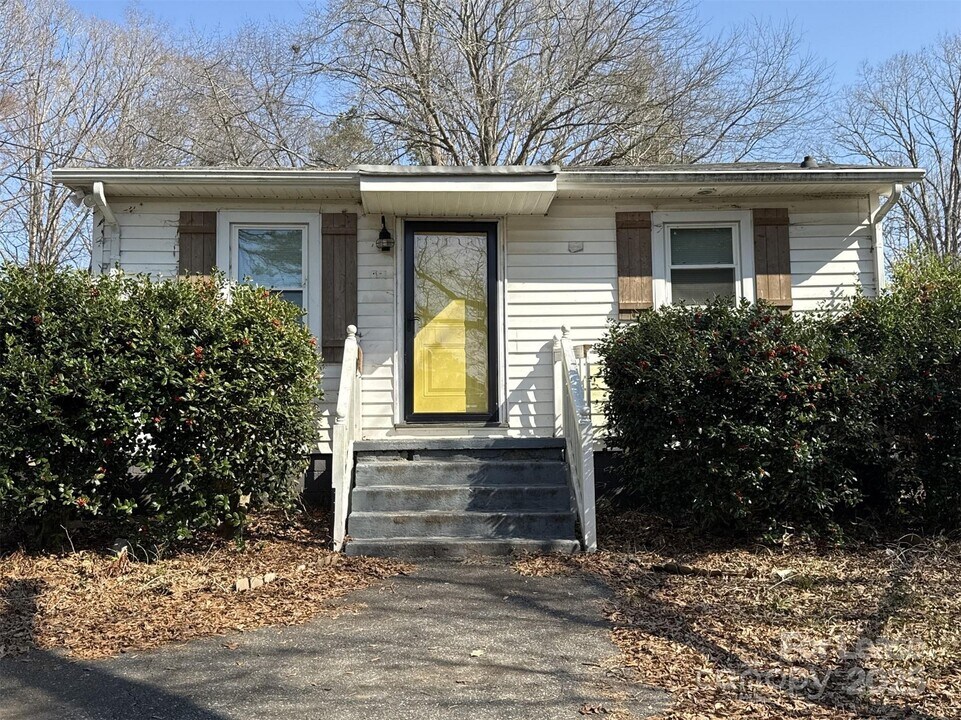 1014 S Church St in Gastonia, NC - Building Photo