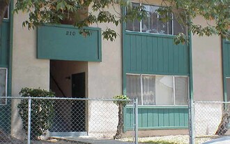 210 W South St in Rialto, CA - Building Photo