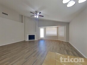 4340 W Misty Willow Ln in Glendale, AZ - Building Photo - Building Photo