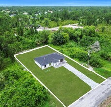 382 McArthur Blvd in Lehigh Acres, FL - Building Photo - Building Photo
