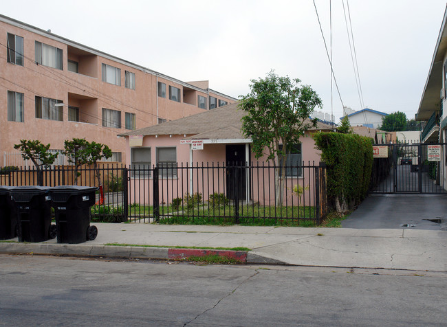 533 W Hyde Park Blvd in Inglewood, CA - Building Photo - Building Photo