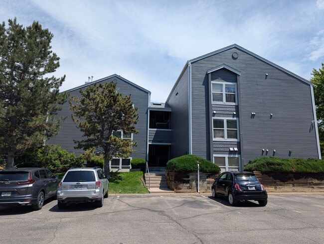 property at 444 S Kittredge St