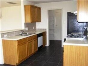 15534 Sarah's Creek Dr in Pflugerville, TX - Building Photo - Building Photo
