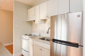 428 W Wellington Ave, Unit D13 in Chicago, IL - Foto de edificio - Building Photo