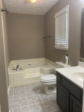 4055 Sharon Dr in Gainesville, GA - Building Photo - Building Photo