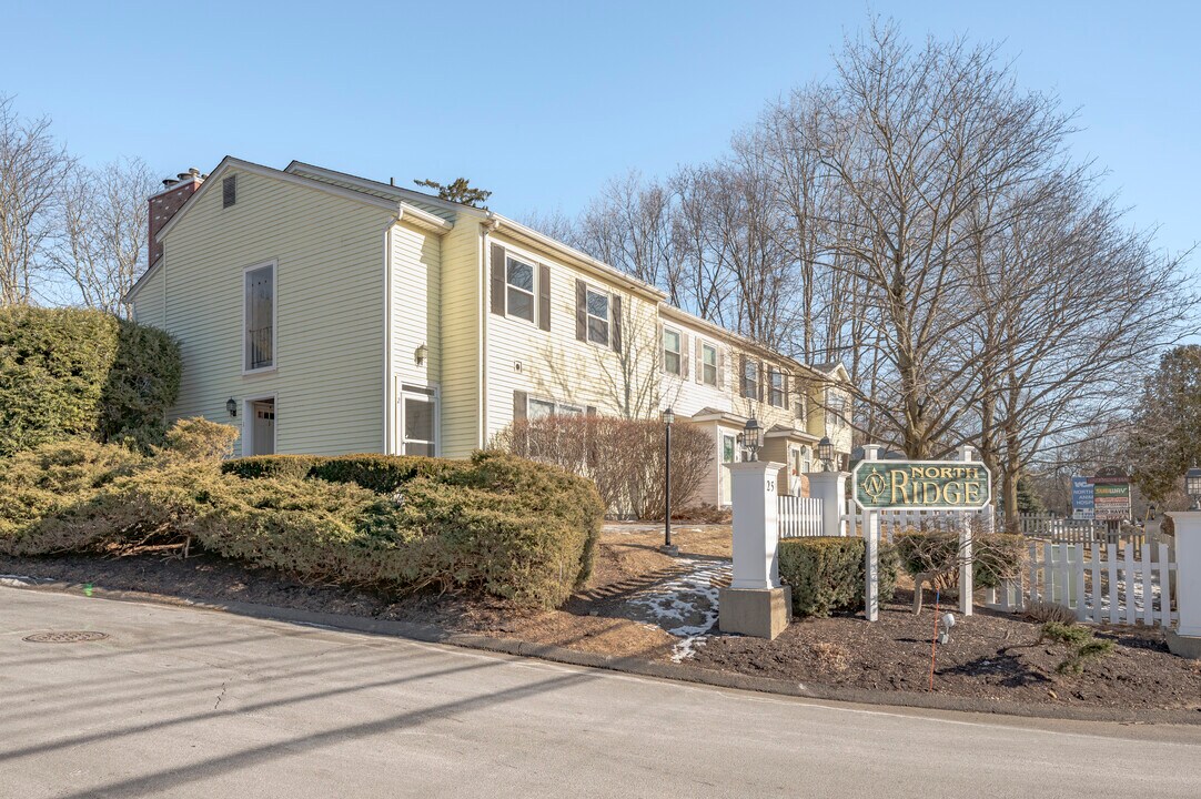 North Ridge Condominiums in Danbury, CT - Building Photo