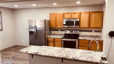 696 Gordon Smith Blvd in Hamilton, OH - Building Photo - Building Photo