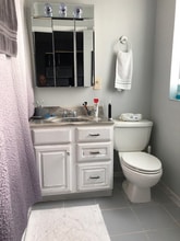 5372 SW 118th Ave in Cooper City, FL - Foto de edificio - Building Photo