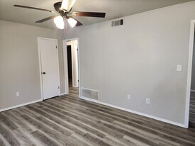 1217 N Christine Dr in Midwest City, OK - Building Photo