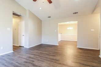 2808 Barnes Dr in Denton, TX - Building Photo - Building Photo