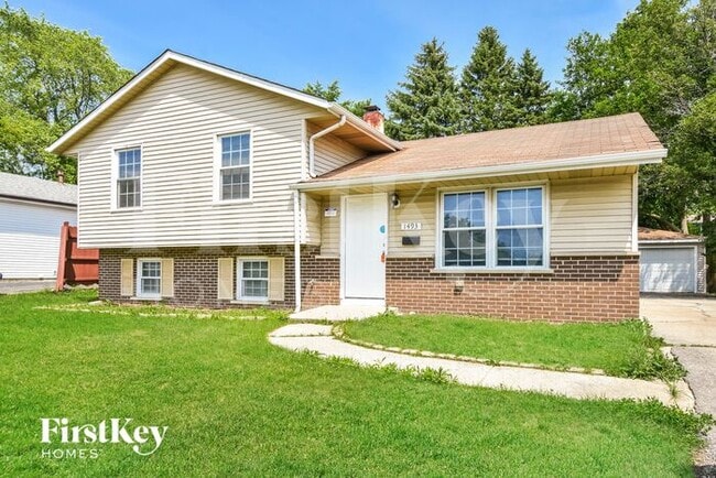 1493 Glen Ellyn Rd in Glendale Heights, IL - Building Photo - Building Photo