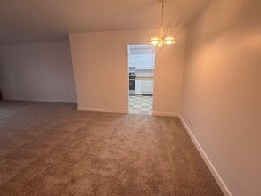 700 Perrie Dr in Elk Grove Village, IL - Building Photo - Building Photo