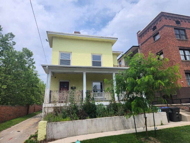 property at 2009 Pleasant St