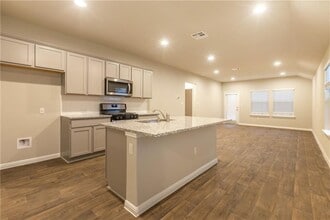 612 Roaring Fork Ln in Bastrop, TX - Building Photo - Building Photo