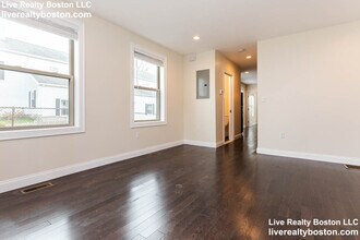 478 Fulton St in Medford, MA - Building Photo - Building Photo