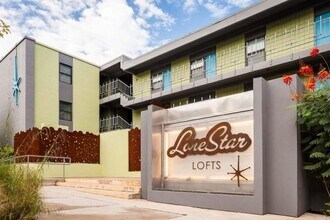 2408 Leon St in Austin, TX - Foto de edificio - Building Photo