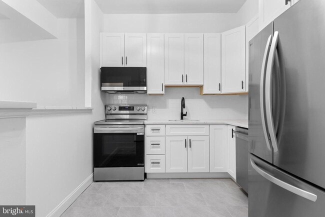 4930 West Chester Pike in Newtown Square, PA - Building Photo - Building Photo