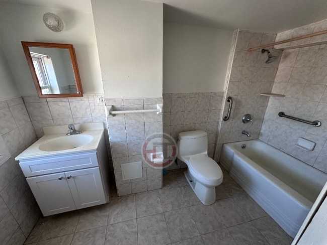 1446 Gillespie Ave in Bronx, NY - Building Photo - Building Photo