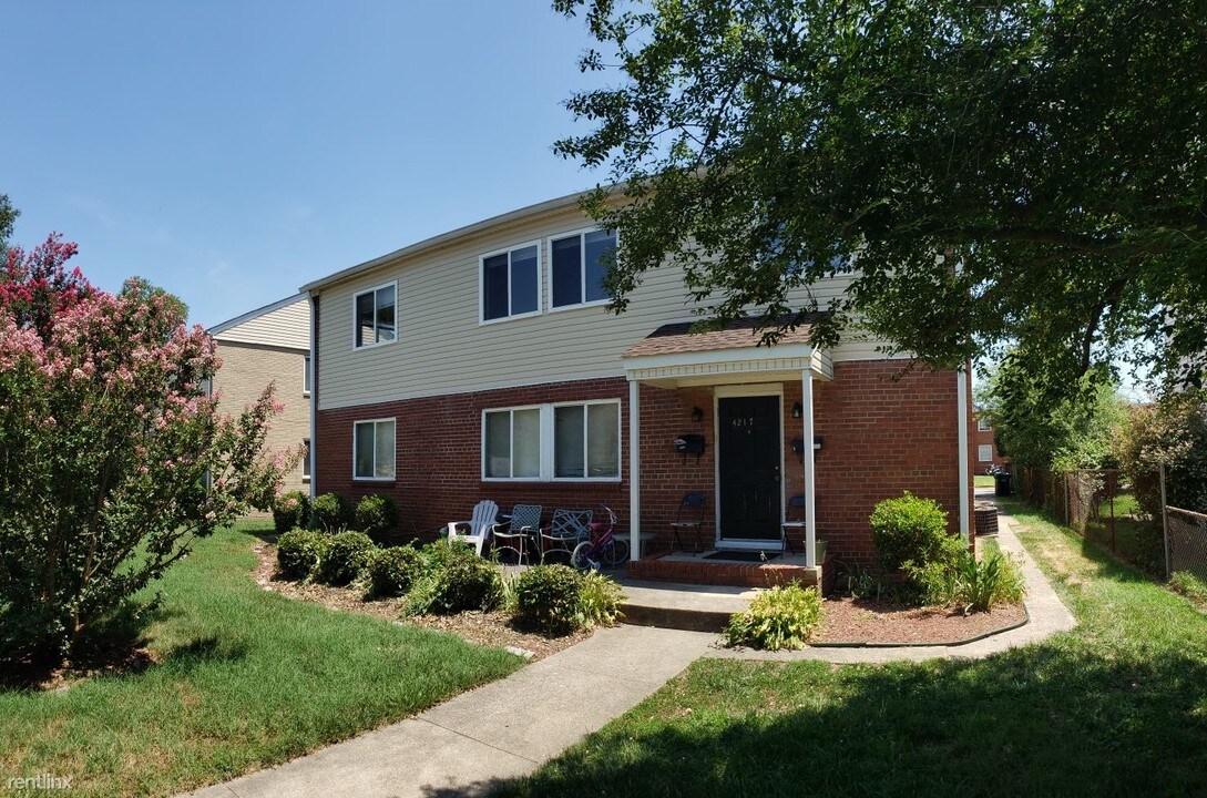 4217 Chamberlayne Ave in Richmond, VA - Foto de edificio