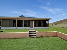 5231 27th St SW in Lehigh Acres, FL - Building Photo