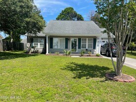 5613 W Chop Way in Wilmington, NC - Building Photo