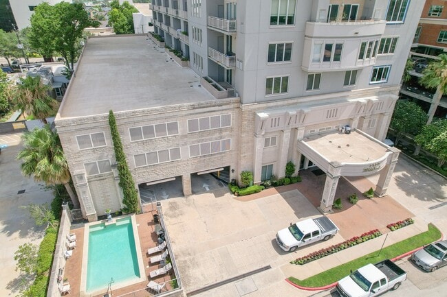 property at 2520 Robinhood St