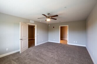 Mode at Melbourne in Melbourne, FL - Building Photo - Building Photo