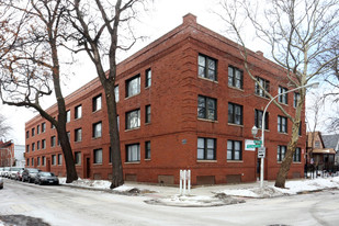 6100-6104 N Paulina Apartments