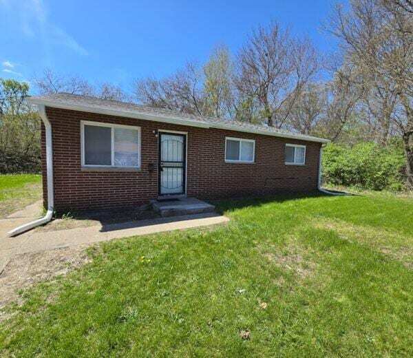 928 Hobart St in Gary, IN - Building Photo