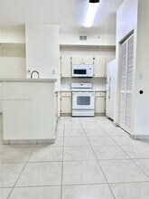 7280 NW 114th Ave in Doral, FL - Building Photo - Building Photo