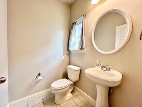 5002 Villas Dr in Sanger, TX - Building Photo - Building Photo