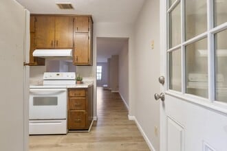 1956 Nicklaus Dr in Tallahassee, FL - Building Photo - Building Photo